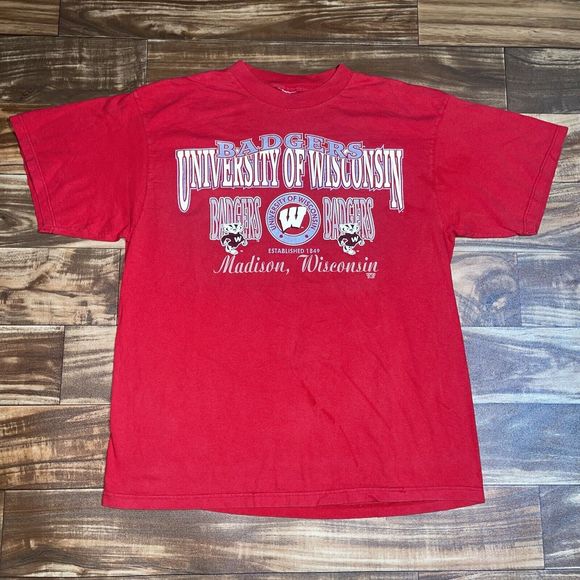 Vintage Wisconsin Badgers Shirt Mens L Red University Football Team Spellout Tee - Picture 1 of 9